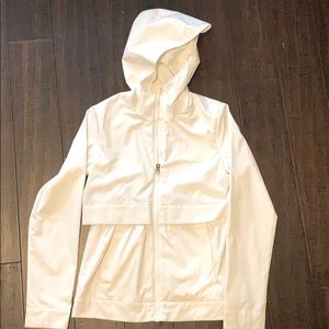 Lululemon light rain jacket